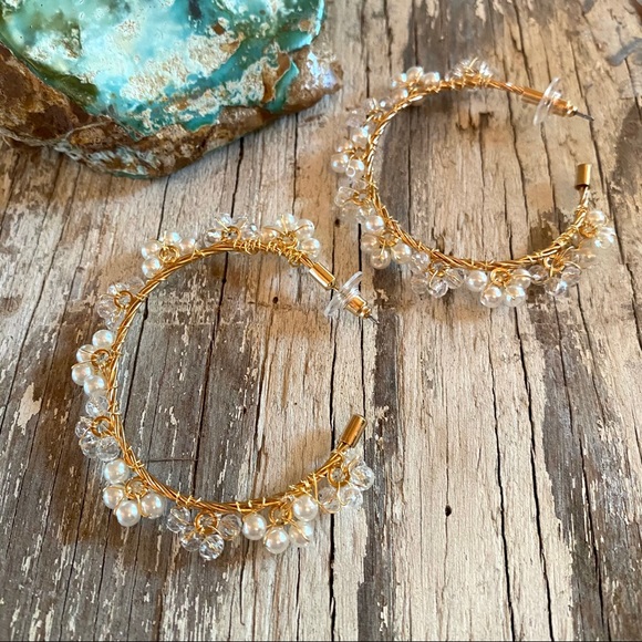 Zara Pearl Hoop Earrings - Picture 2 of 6